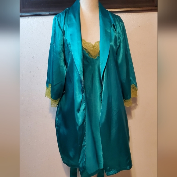 Jones New York Chemise and Robe - Picture 12 of 16